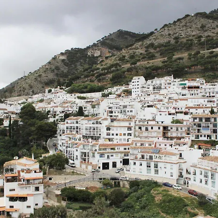 Thani Holidays Apartment