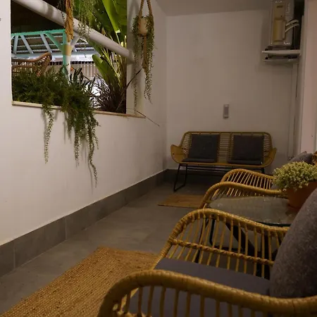 Thani Holidays 公寓 Coín